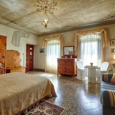 I Palazzi Bed & Breakfast Valiano