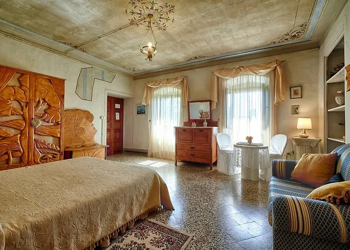 I Palazzi Bed & Breakfast Valiano